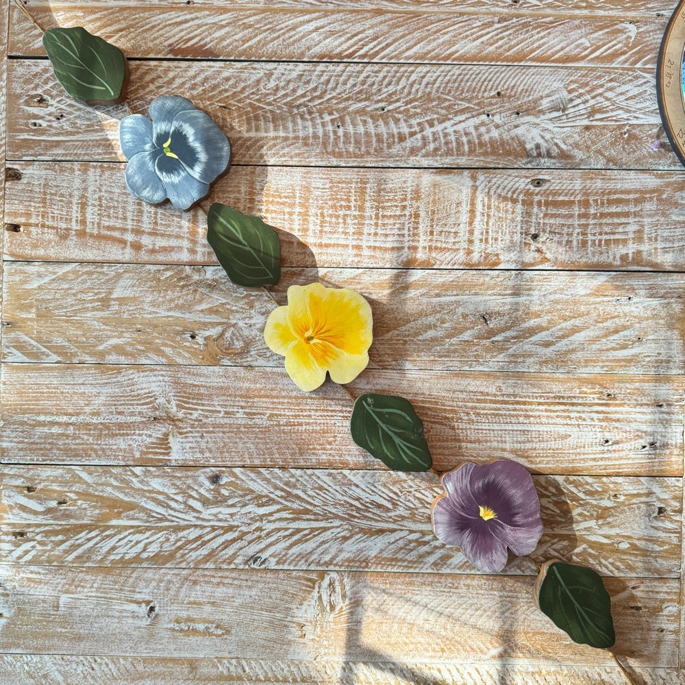 🌸Pansies Decor Hanging Handmade & Hand Painted🌸 ~2’ long